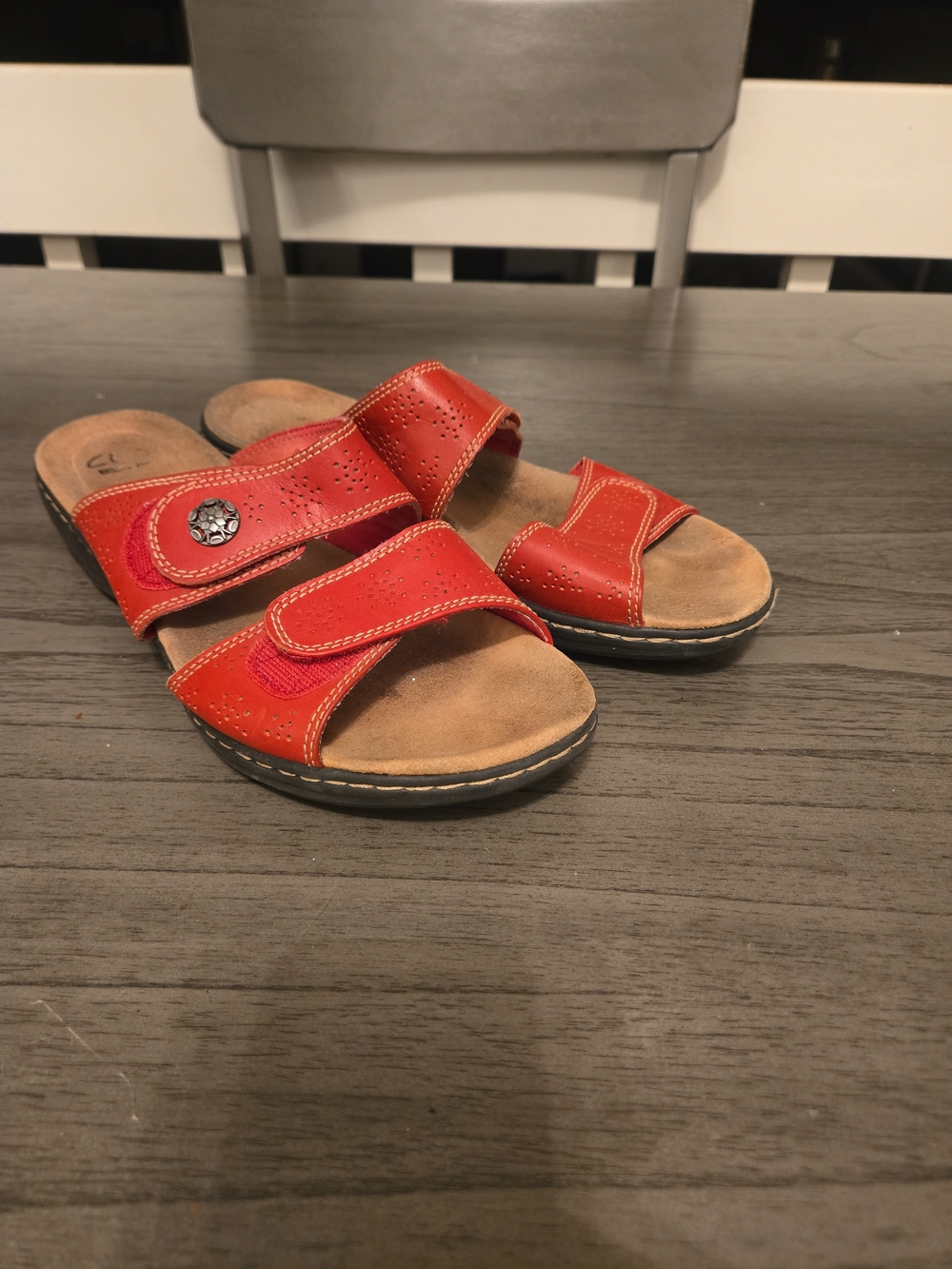 Clarks Leisa Lacole slides Sandals women's 9.5 Red slip on
